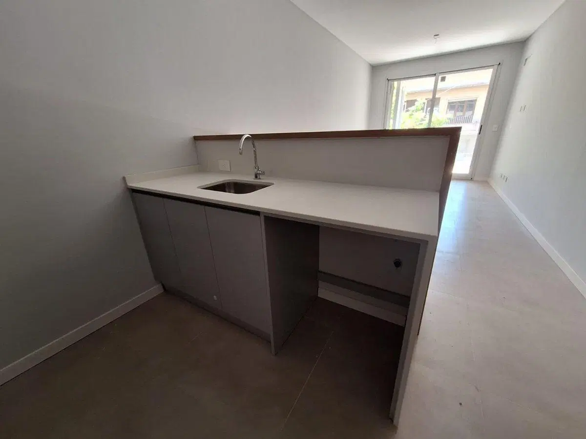 VENTA 2 AMB. EN CABALLITO AL FRENTE CON BALCON!!!! 2