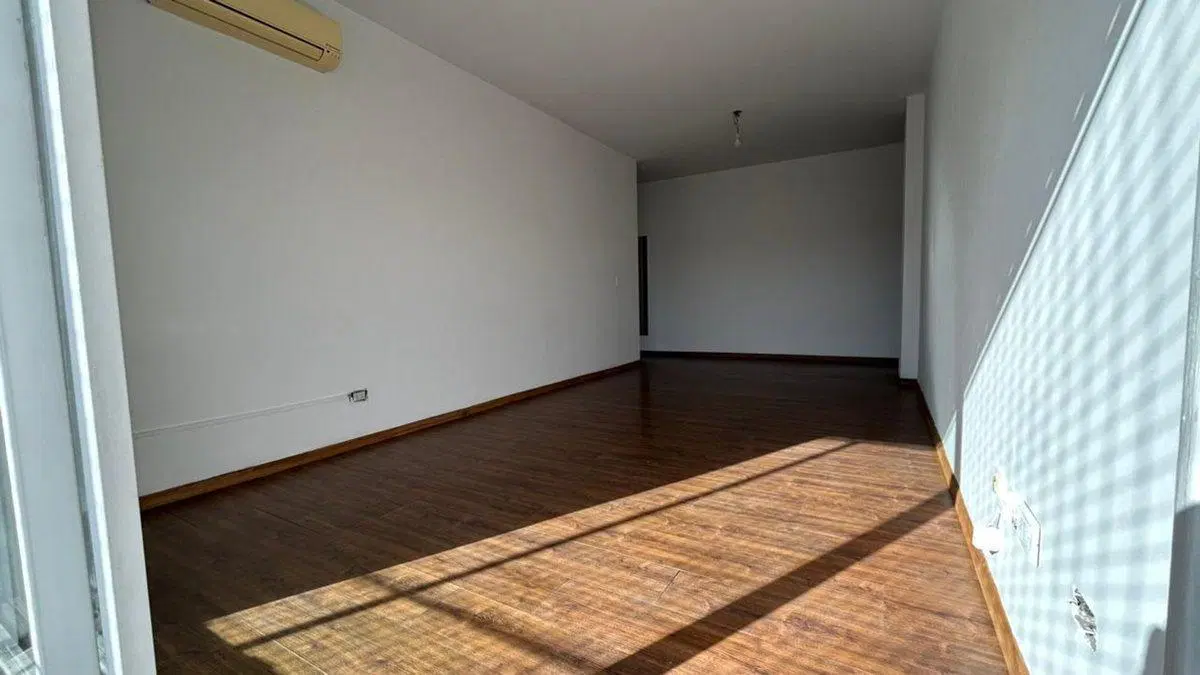VENTA 4 AMB C/COCHERA EN FLORES 4