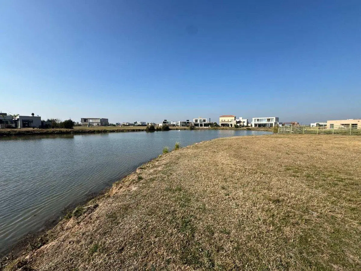 Venta lote al agua Santa Clara al Sur San Vicente 4