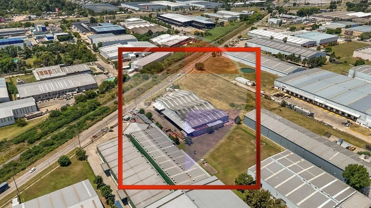 VENTA GALPON/DEPOSITO INDUSTRIAL 3300 m2, GARIN 3