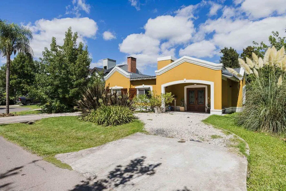 VENTA CASA 4 AMBIENTES  PALMARES DE PILAR 5