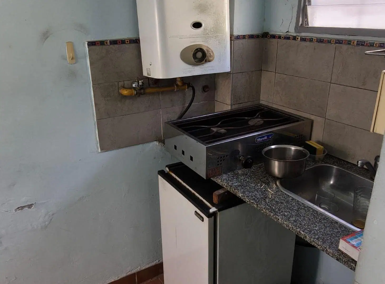 VENTA CASA A RECICLAR/DEPOSITO EN SAN MARTIN 3