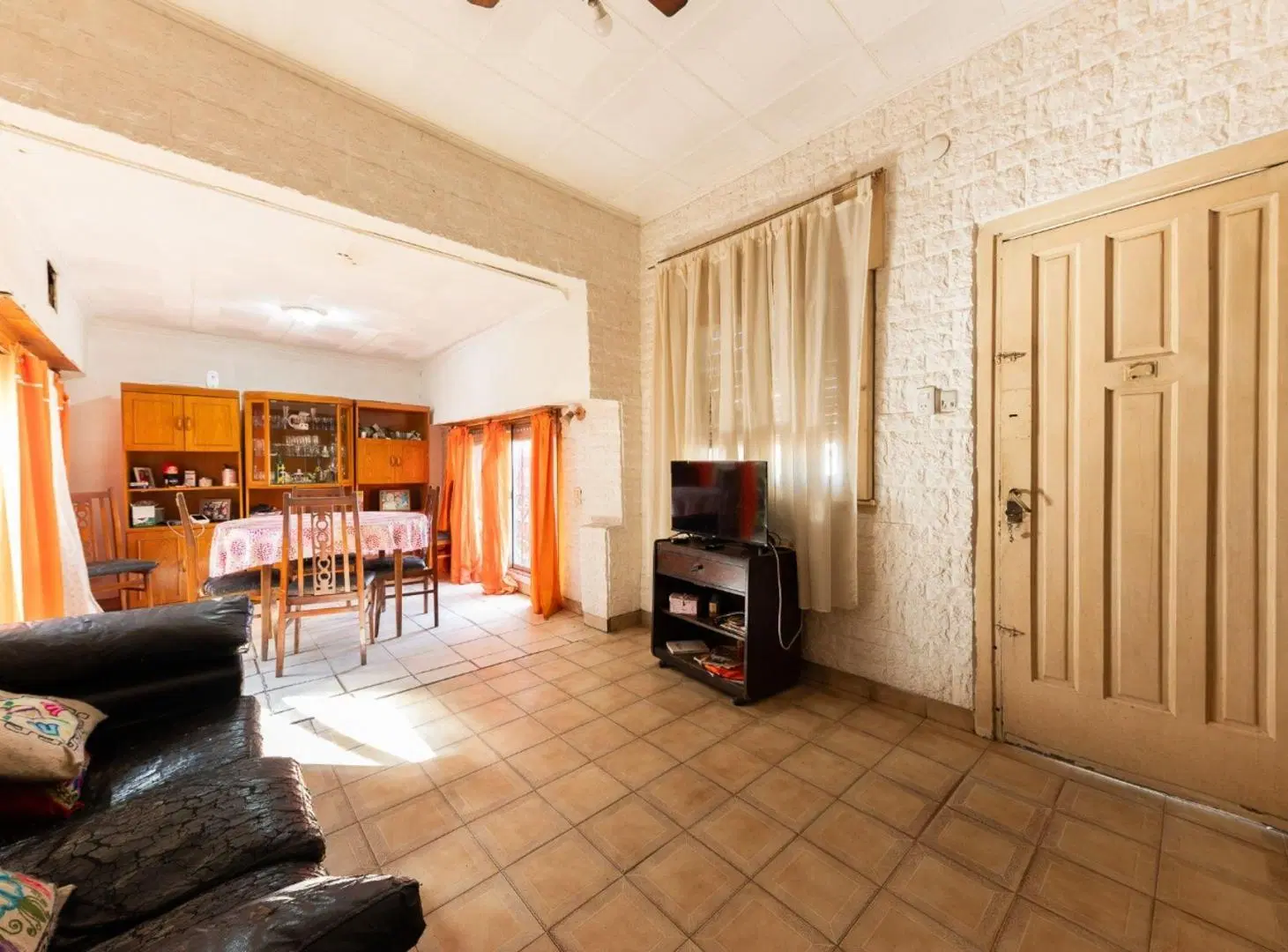 VENTA CASA 4 AMB. A REFACCIONAR. AVELLANEDA 4