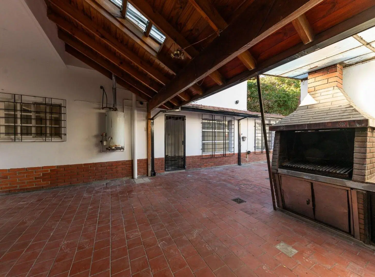 VENTA CASA 5 AMBIENTES EN VILLA TESEI. 3