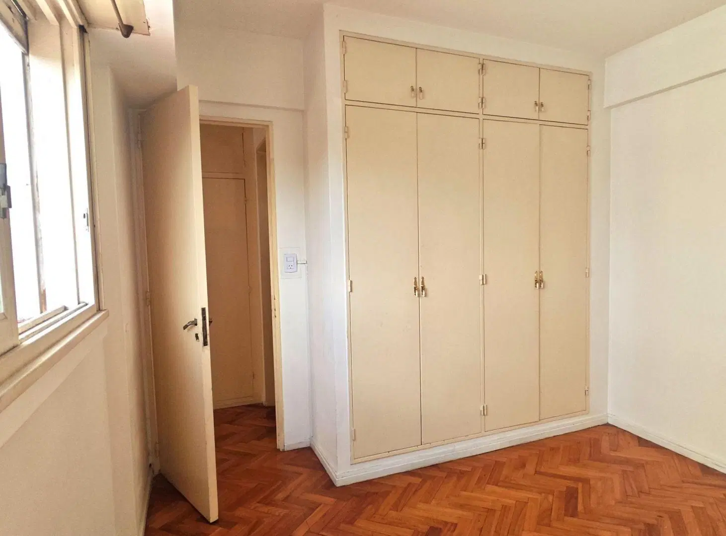VENTA Departamento dos ambientes en Floresta 8