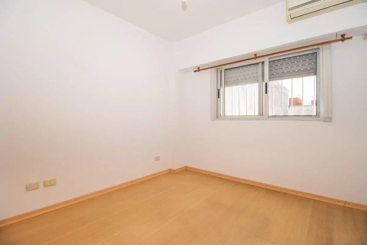 VENTA DEPARTAMENTO 3 amb. balcón y cochera. LANÚS 3