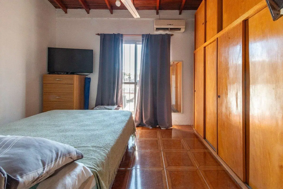 Venta PH 3 ambientes con patio en Caseros 4