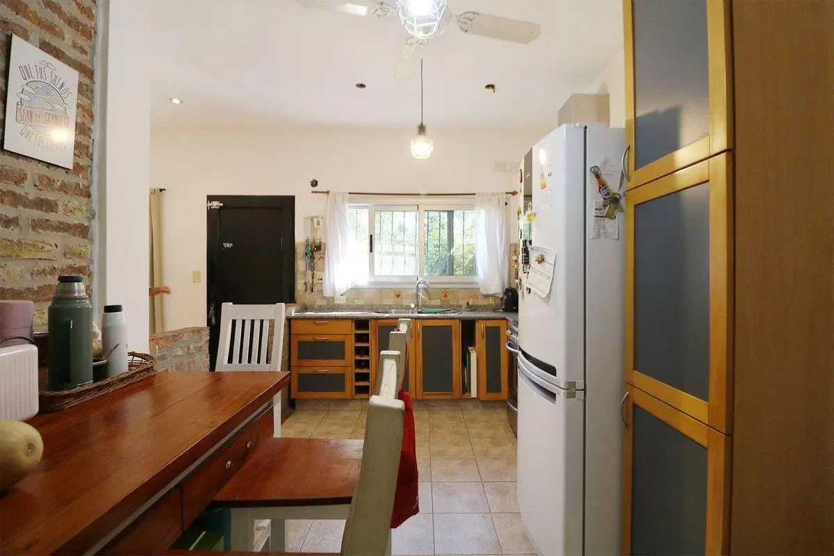CASA EN VENTA 3 AMBIENTES/ DE VICENZO GRANDE 8