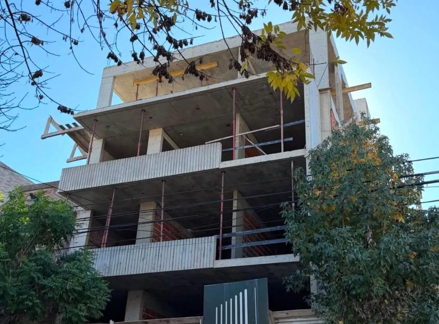 AMPLIO MONOAMBIENTE CON PATIO A ESTRENAR 3