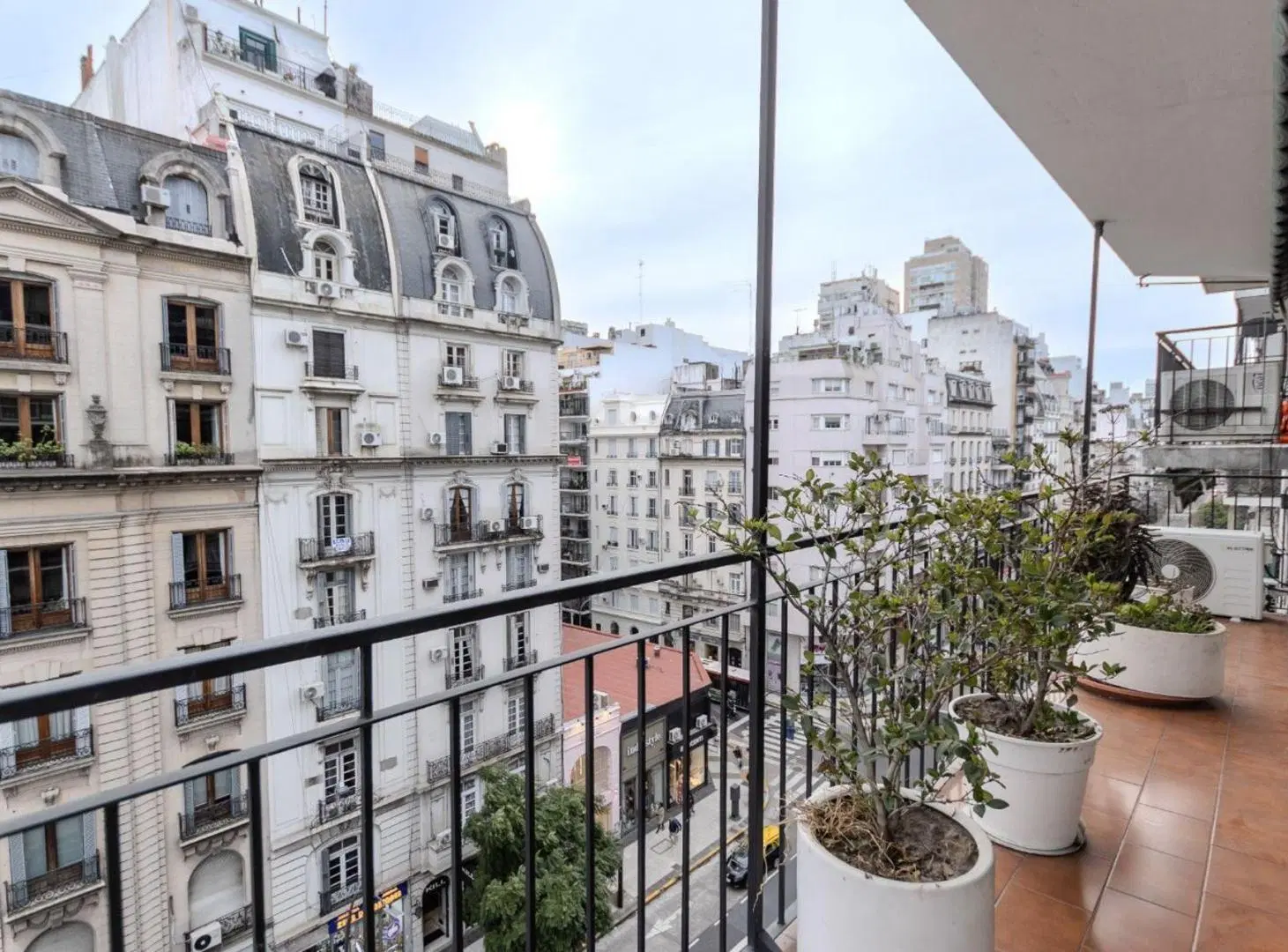 VENTA Departamento 4 Amb. C/ Dependencia RECOLETA 5