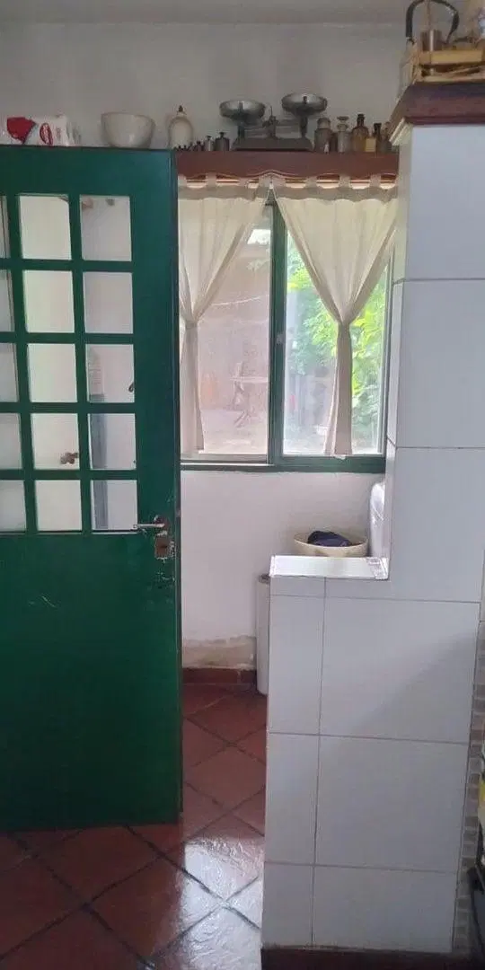 Venta Casa 4 ambientes c/jardin (Centro L.Guillón) 8