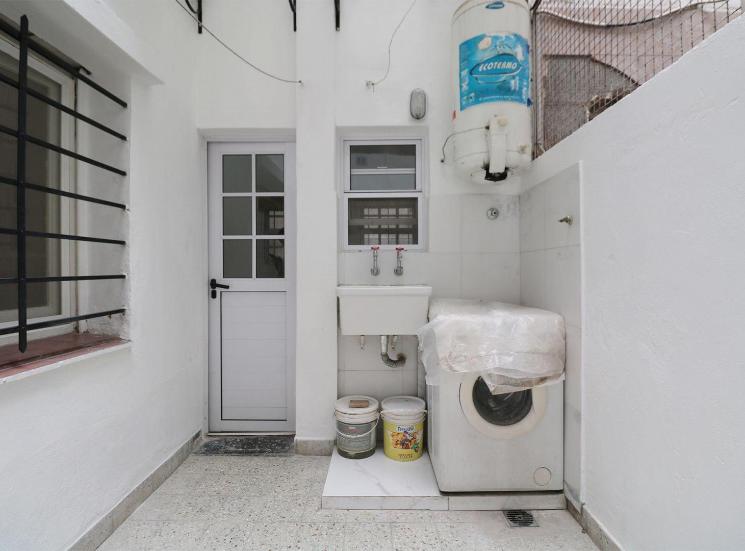 Foto de VENTA PH 3 AMB C/PATIO EN OLIVOS, imagen 3