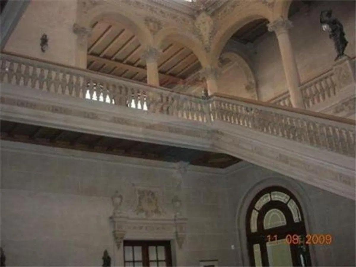 AV.BELGRANO 2800,VENTA CASA  DE GRAN VALOR ARQ!!!! 8