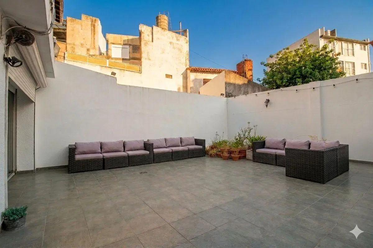 VENTA CASA 5 AMB MAS DEPENDENCIA EN BARRIO RIVER 8
