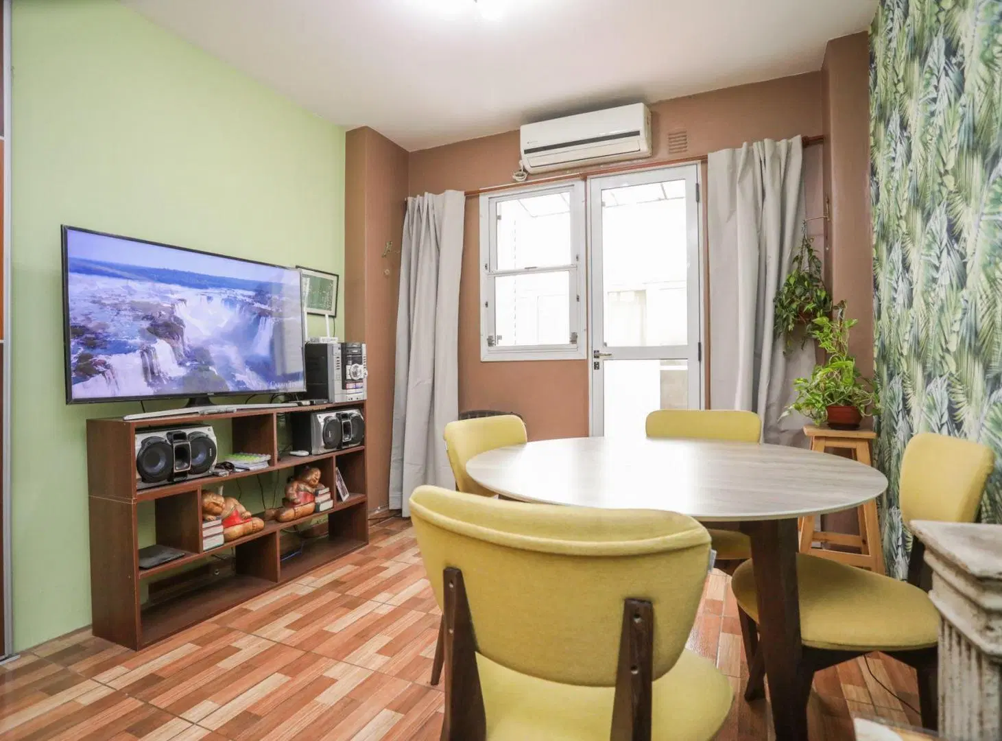 VENTA DEPARTAMENTO EN BELGRANO C/PATIO Y QUINCHO 5