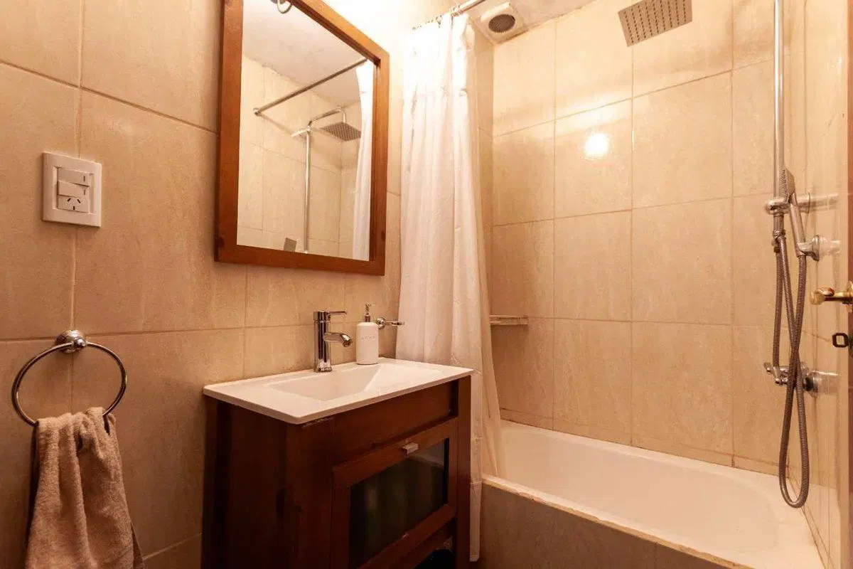 VENTA Casa 6 Amb. Con Piscina y Quincho en PALOMAR 8