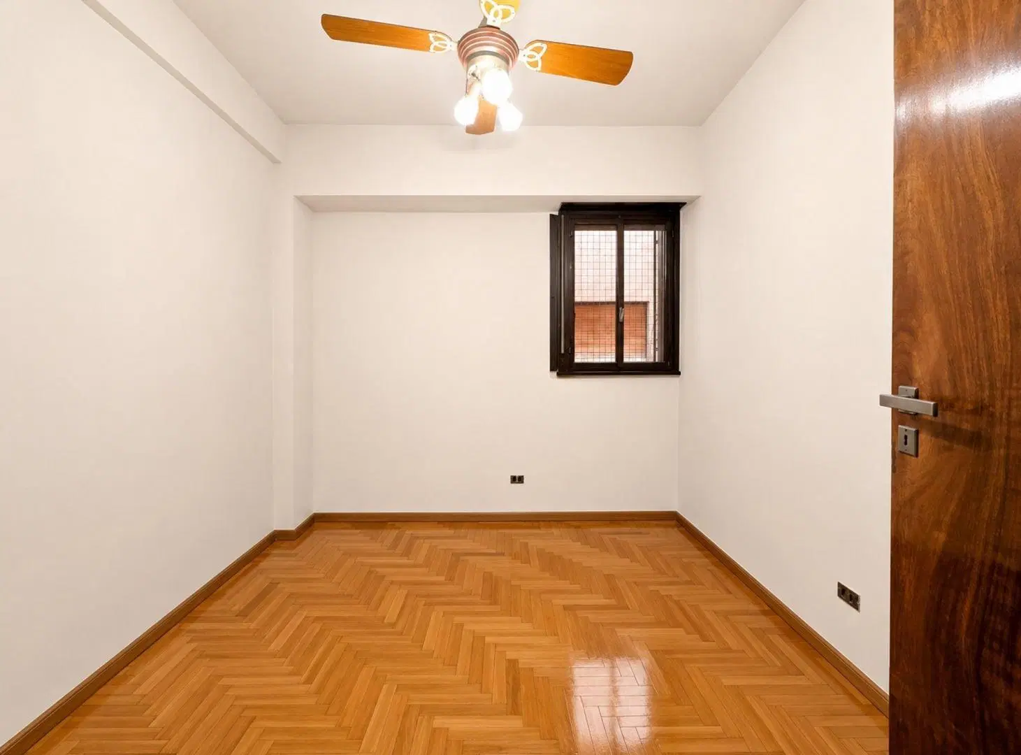 Venta Depto. 4 amb. Balcón, Coch, Belgrano 8