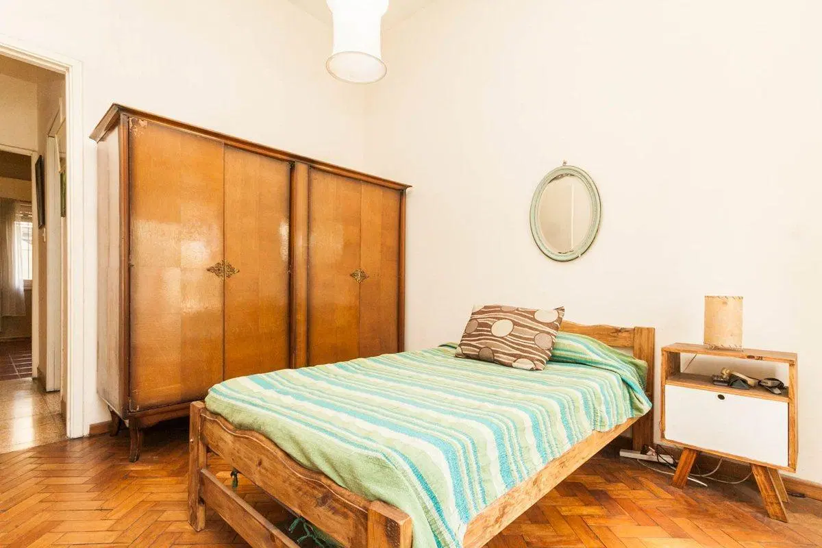 VENTA Casa 3 ambientes con local en Lomas. 5