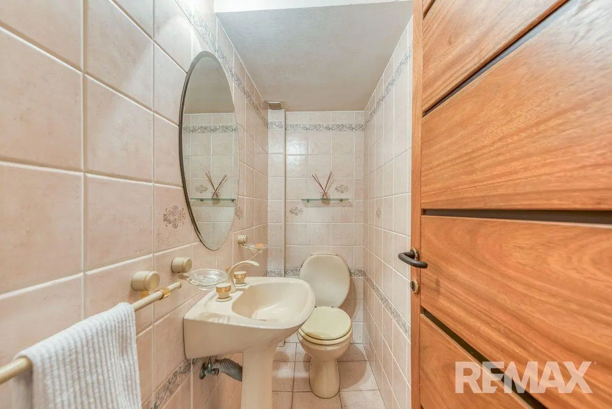 CASA 6 AMB BARRIO RIVER-JARDIN-PILETA-COCHERA 2