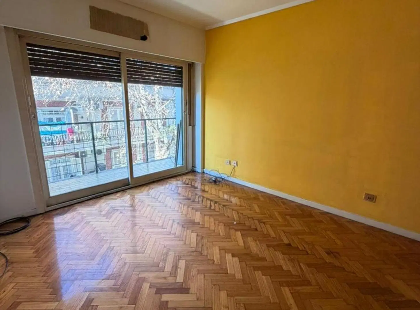 VENTA DEPARTAMENTO 2 AMBIENTES CON BALCÓN FLORES 5