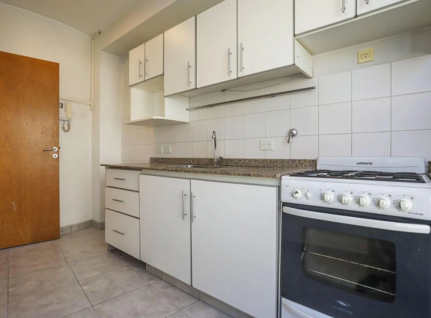 3 AMBIENTES CON BALCON QUINCHO Y TERRAZA  PROPIA 3