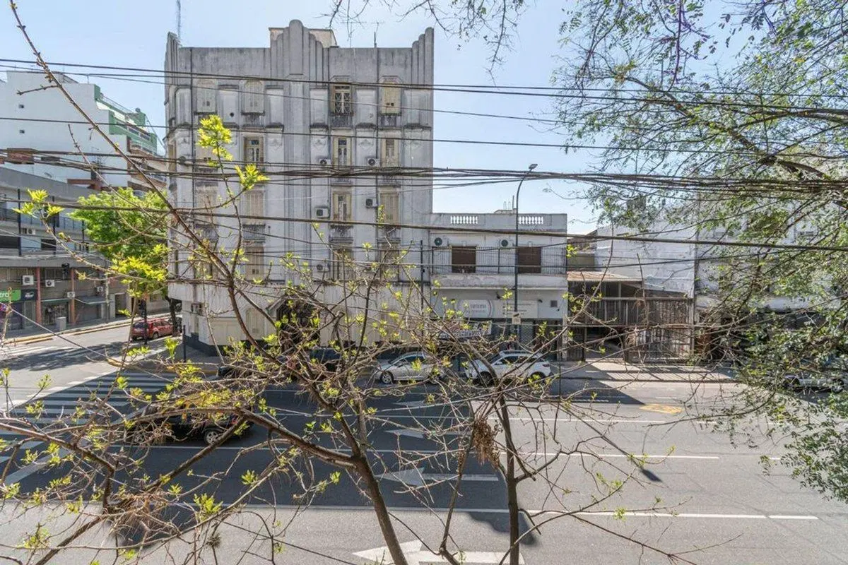 VENTA LOCAL COMERCIAL  AV. GAONA  CABALLITO 4