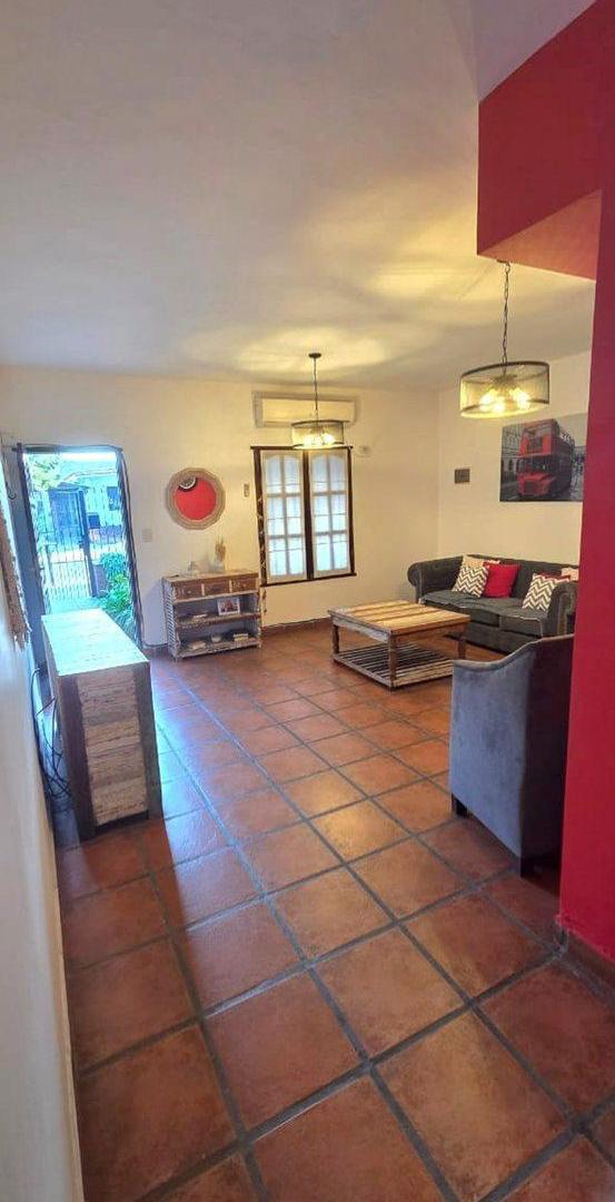 Foto de CASA PH COCHERA Y JARDIN EN CIUDAD EVITA, imagen 1