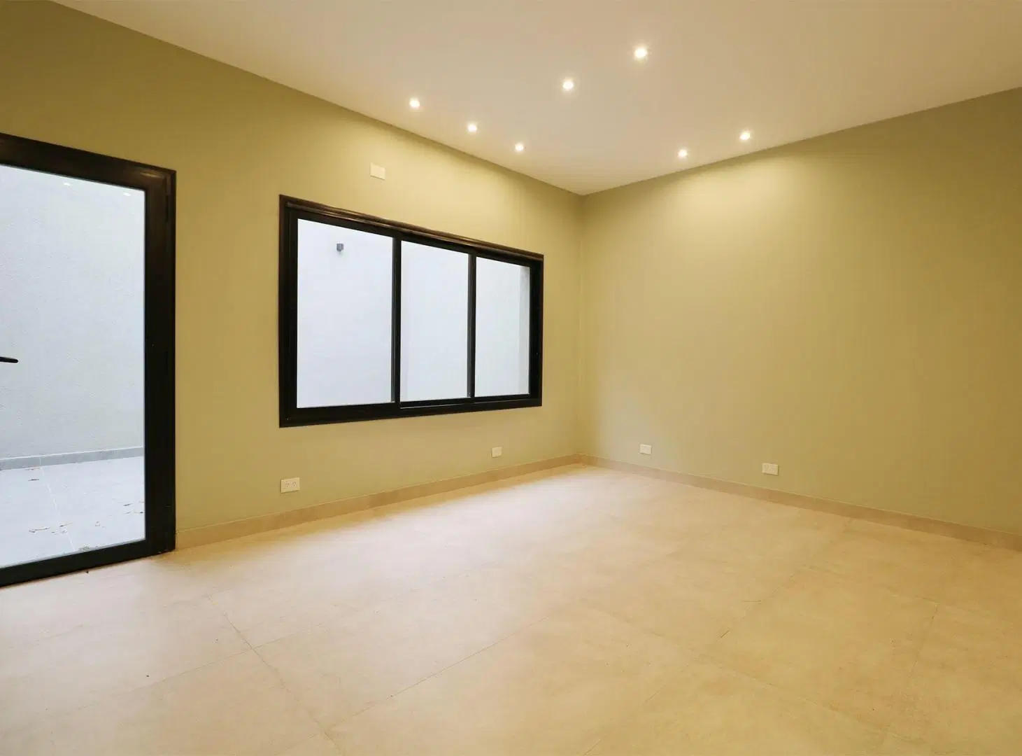 VENTA PH PB 3AMB C/PATIO Y TERRAZA EN MONTE CASTRO 1