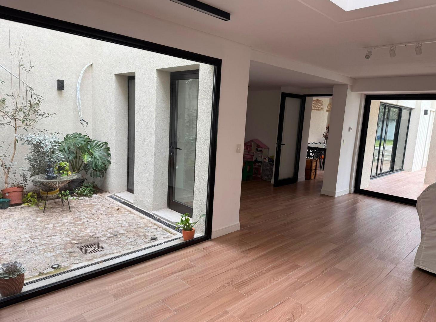 Foto de ALQUILER CASA 5 AMB C/ PILETA, JARDIN Y QUINCHO, imagen 4