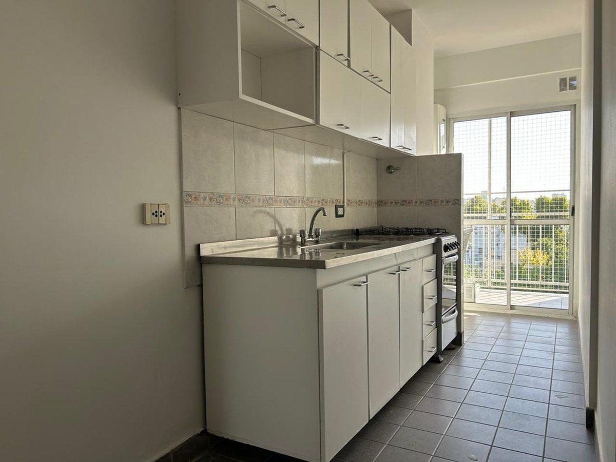 Foto de VENTA 4 AMB C/COCHERA EN FLORES, imagen 4