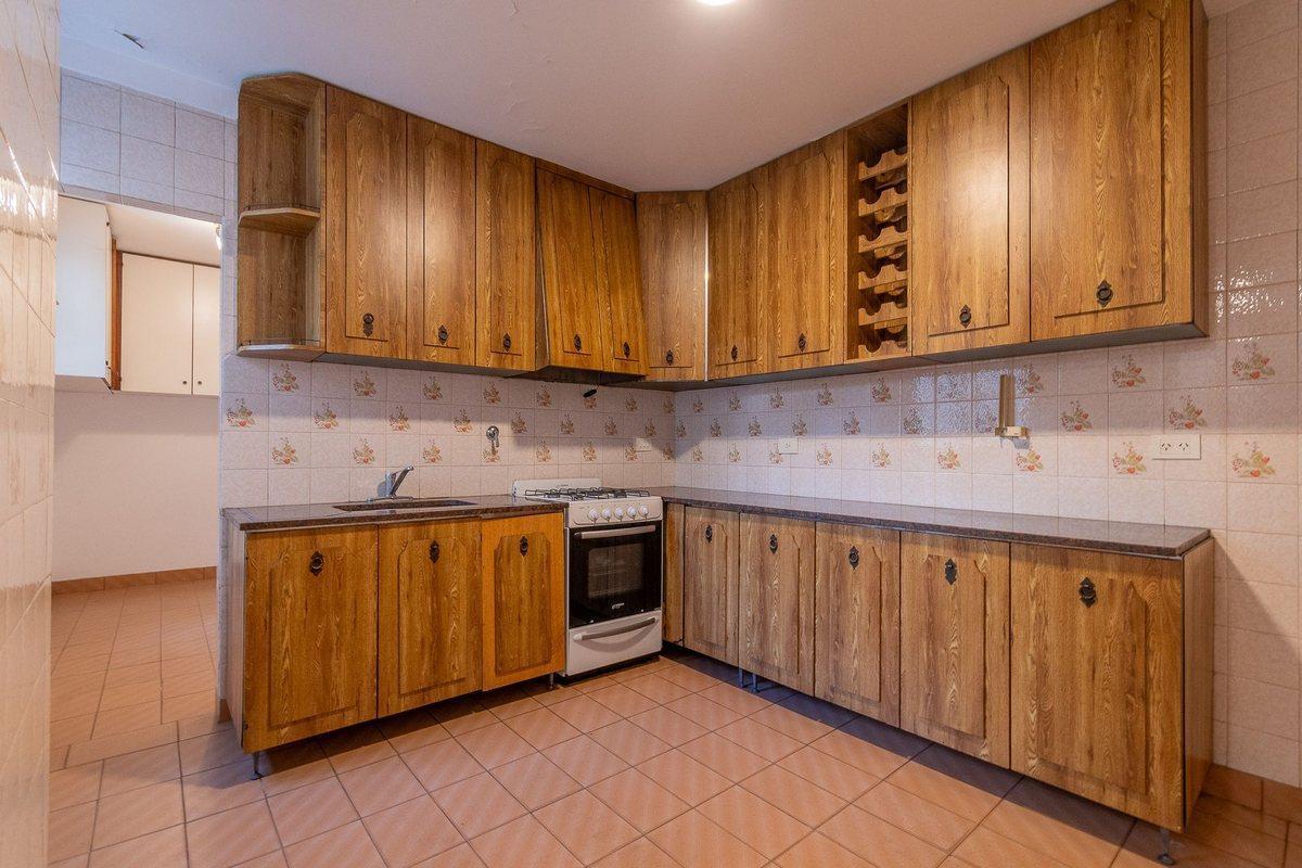 Foto de Venta depto 5 amb con dependencia y patio, imagen 1