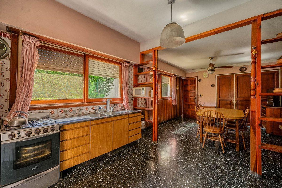 Foto de Venta casa 5 ambientes/San Fernando/Jardin/Quincho, imagen 2