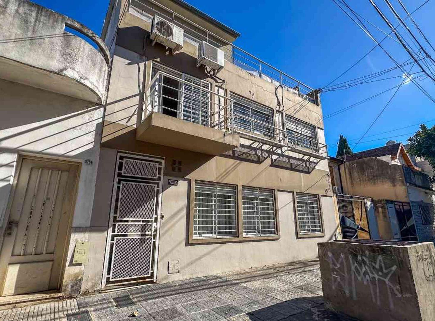 Foto de VENTA PH cuatro ambientes con amplia terraza, imagen 1