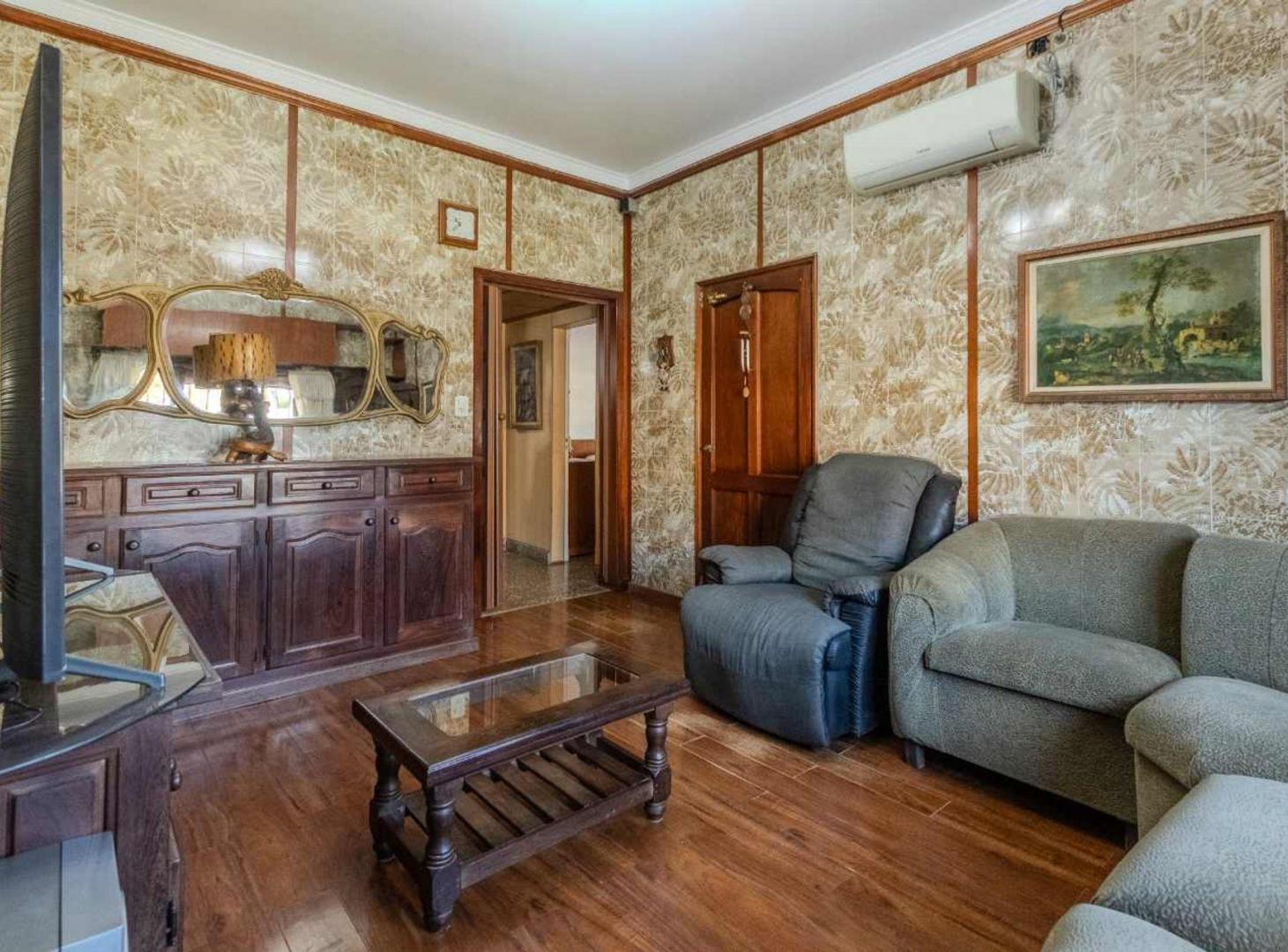 Foto de VENTA 5 AMB COCHERA QUINCHO PARQUE en R. CALZADA, imagen 3