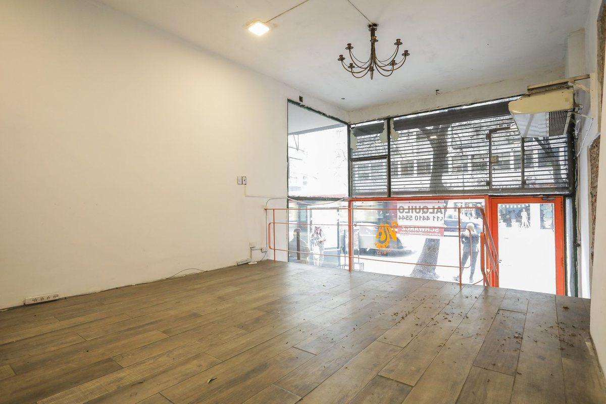 Foto de LOCAL DOBLE ALTURA RECOLETA VENTA CON RENTA, imagen 1