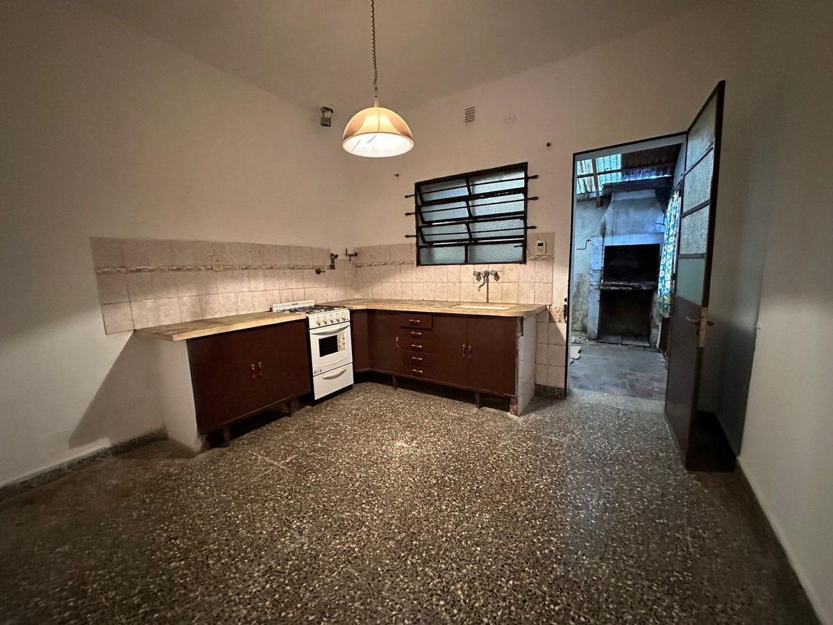 Foto de CHALET 4AMB.PB.JARDÍN/COCHERA AptoCRÉD., imagen 2