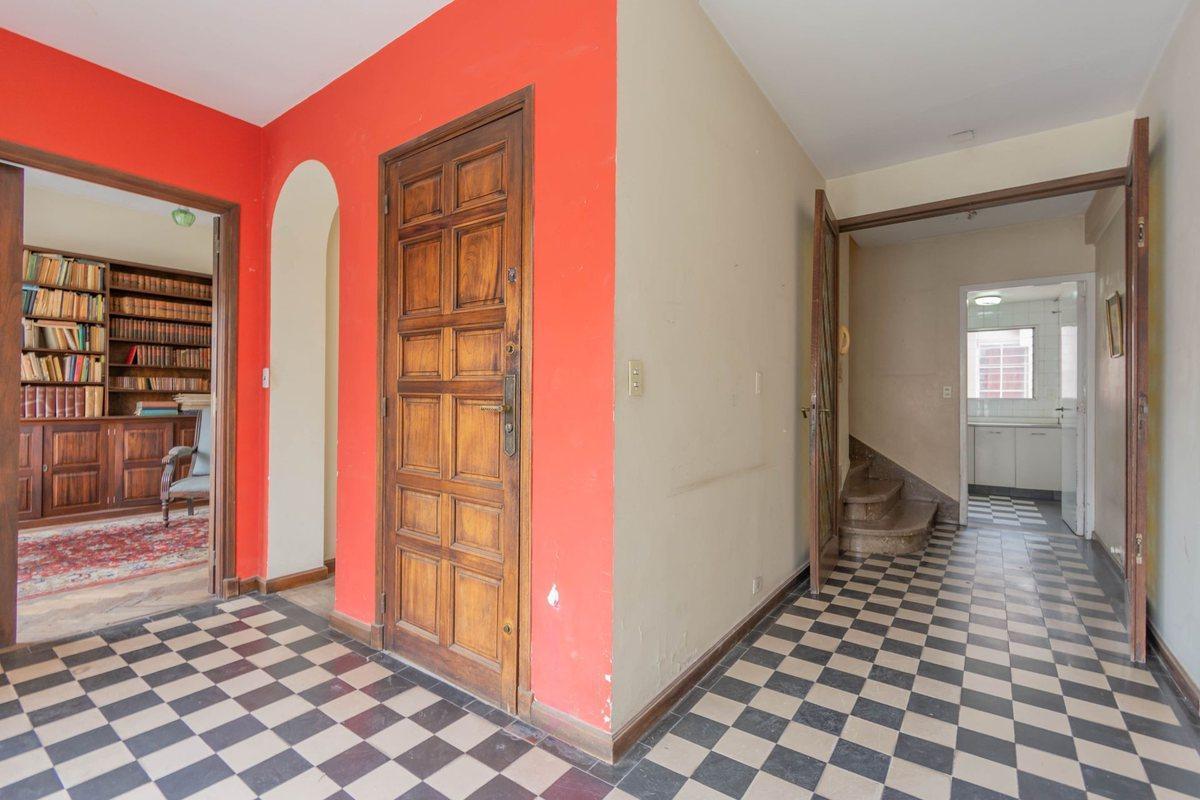 Foto de VENTA DEPTO DUPLEX 8 AMBIENTES RECOLETA A RECICLAR, imagen 1