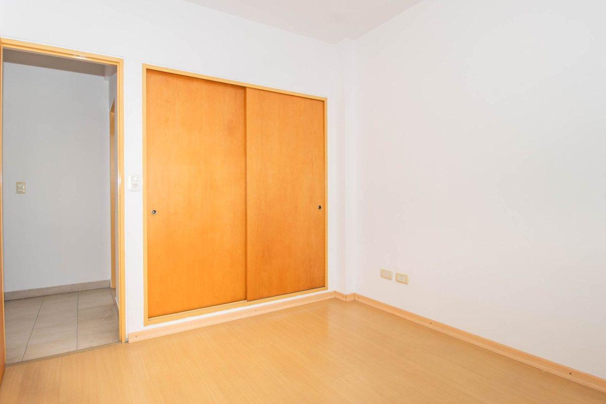 Foto de VENTA DEPARTAMENTO 3 amb. balcón y cochera. LANÚS, imagen 4