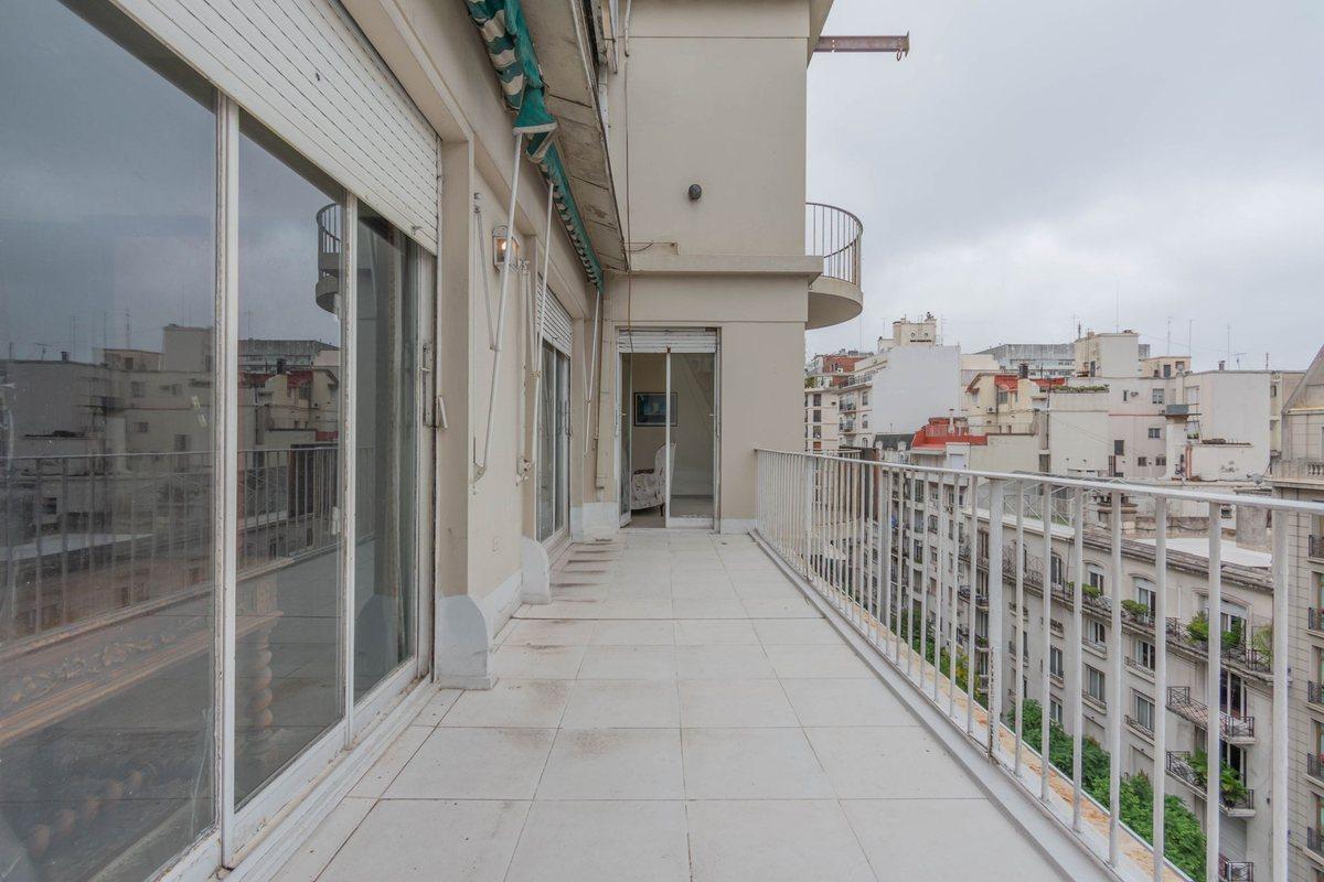 Foto de VENTA DEPTO DUPLEX 8 AMBIENTES RECOLETA A RECICLAR, imagen 2