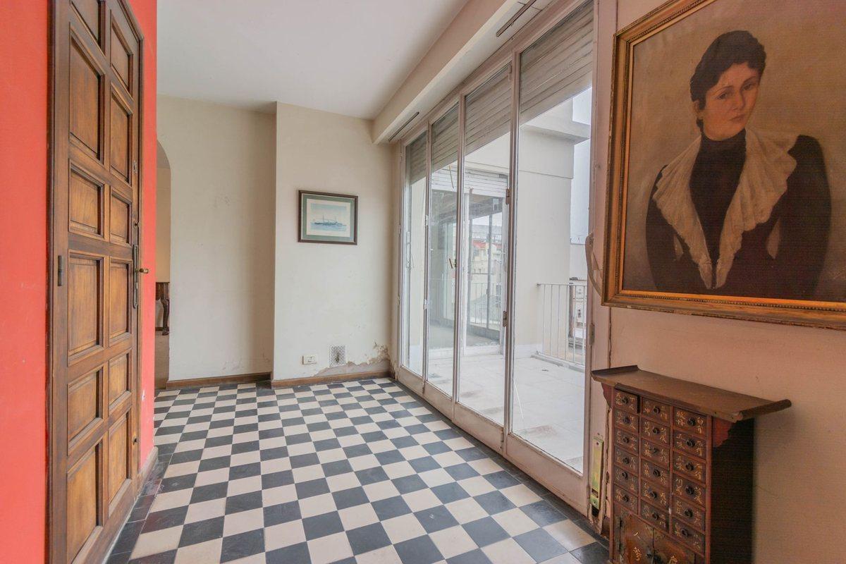 Foto de VENTA DEPTO DUPLEX 8 AMBIENTES RECOLETA A RECICLAR, imagen 3