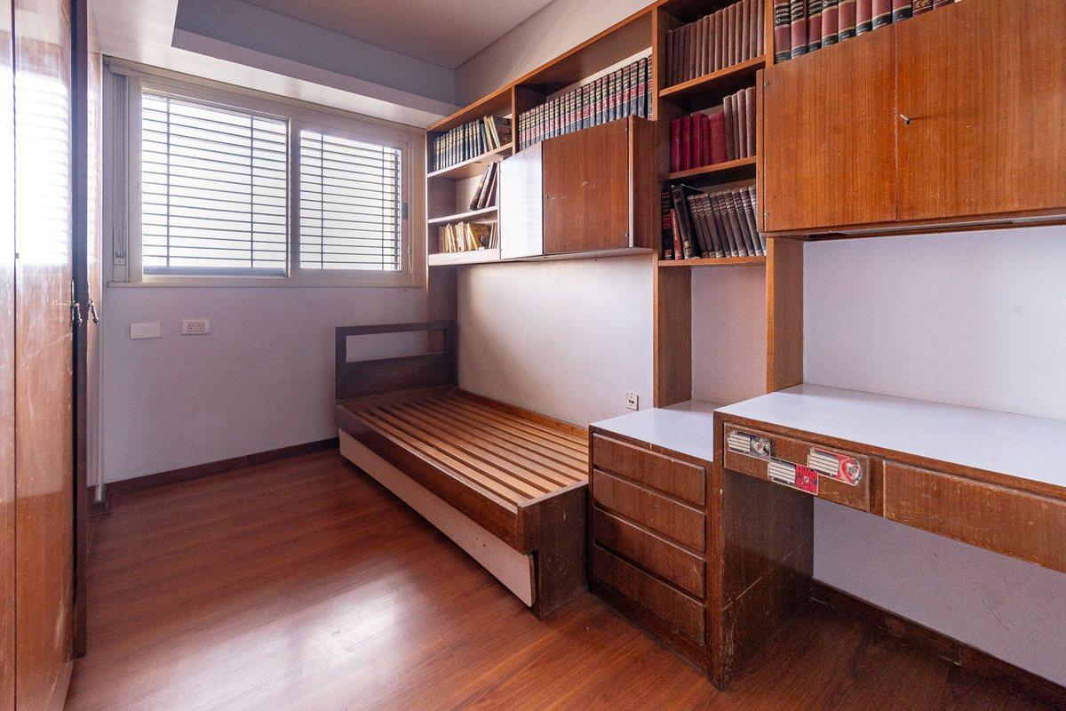 Foto de VENTA DEPTO 5 AMB EN FLORES APTO CREDITO, imagen 2