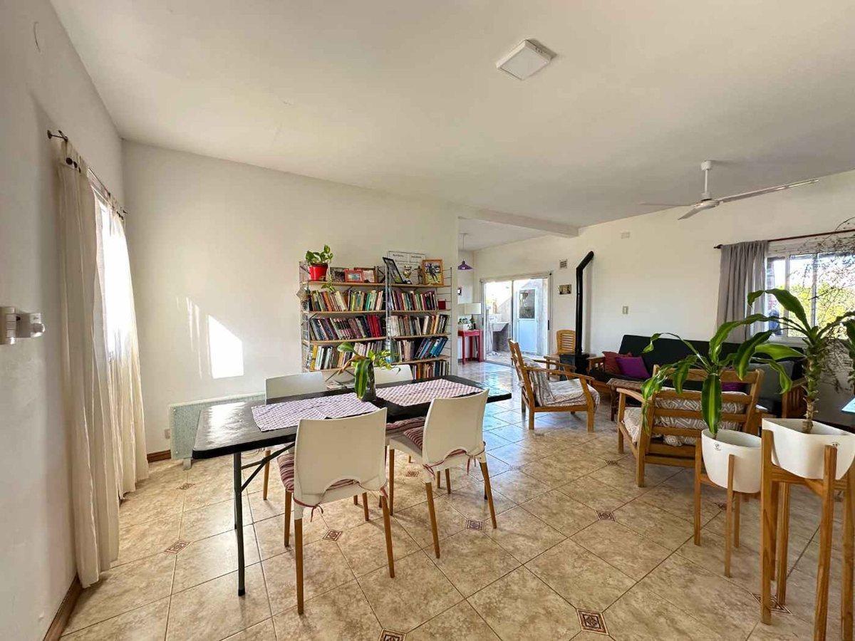 Foto de VENTA CASA 3 AMBIENTES BARRIO LAGUNA AZUL CREDITO, imagen 1