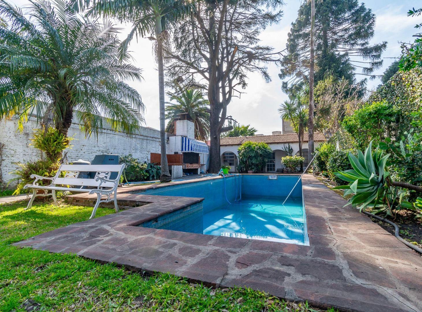 Foto de Venta Casa 7 amb con Pileta en Villa Ballester, imagen 1