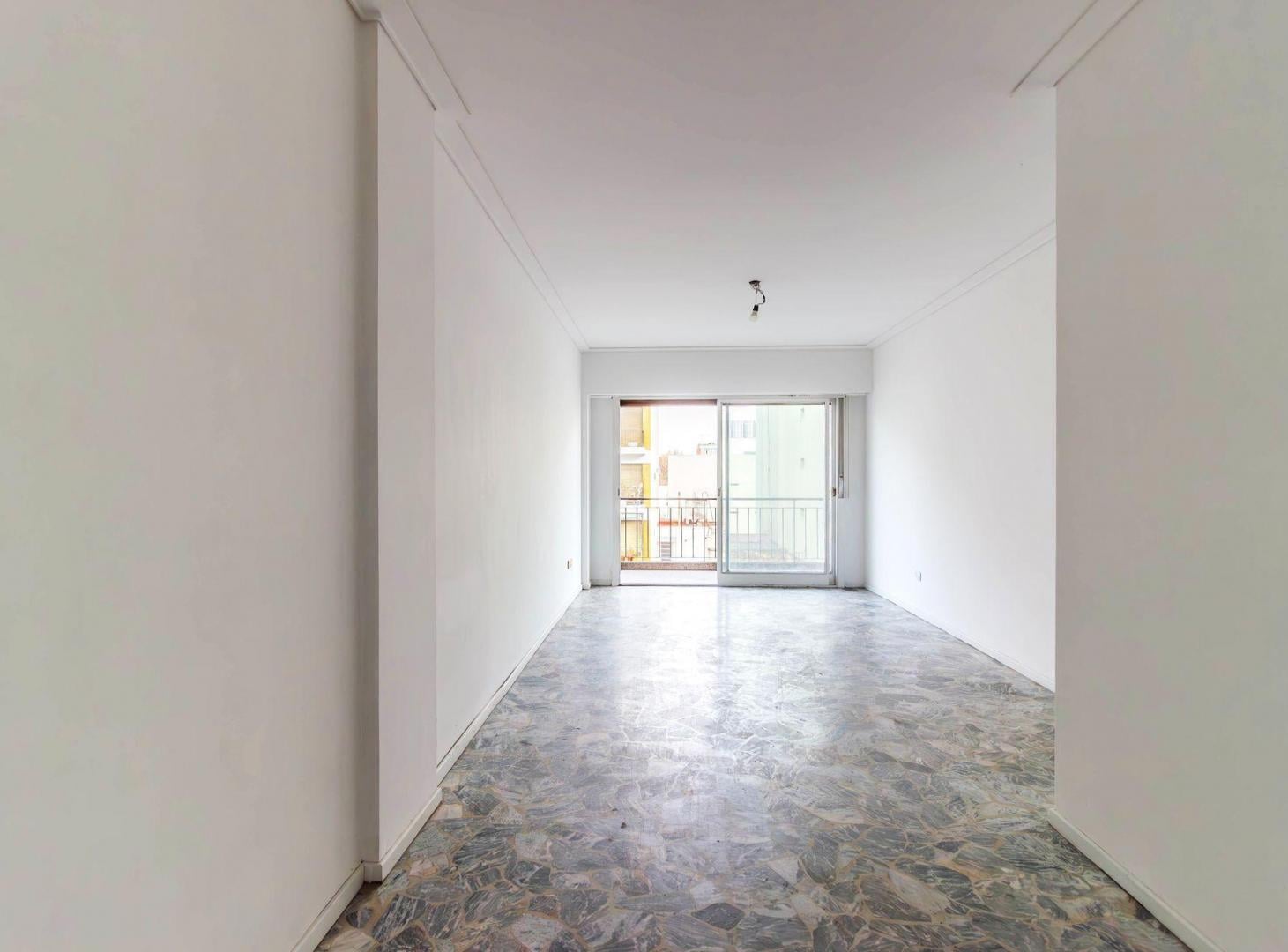 Foto de DEPARTAMENTO 4 AMBIENTES + DEPENDENCIAS VENTA, imagen 4
