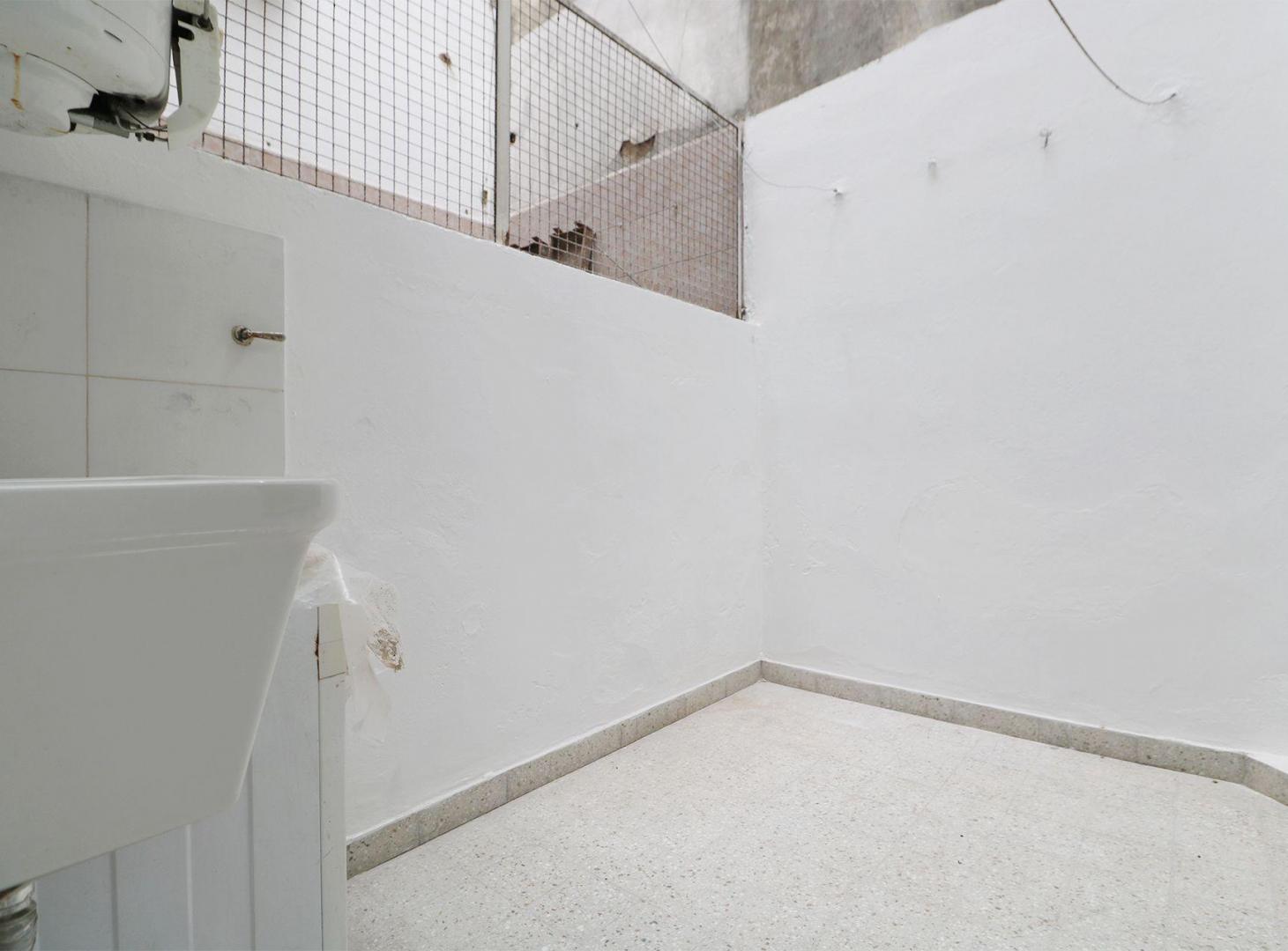 Foto de VENTA PH 3 AMB C/PATIO EN OLIVOS, imagen 2