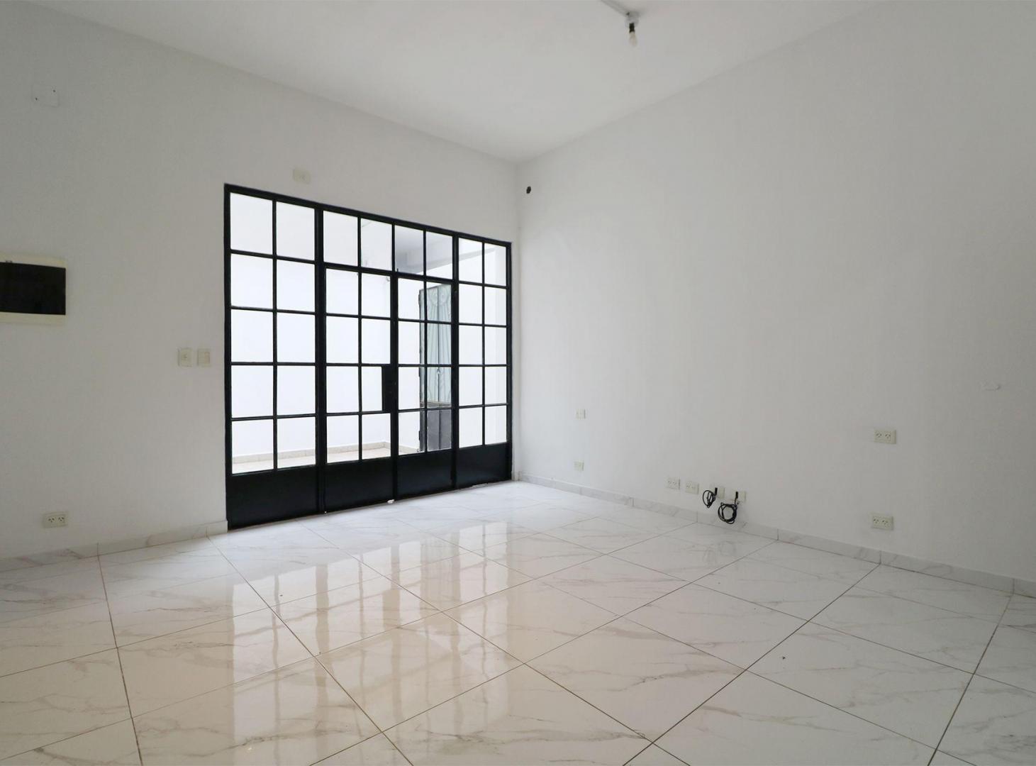 Foto de VENTA PH 3 AMB C/PATIO EN OLIVOS, imagen 3