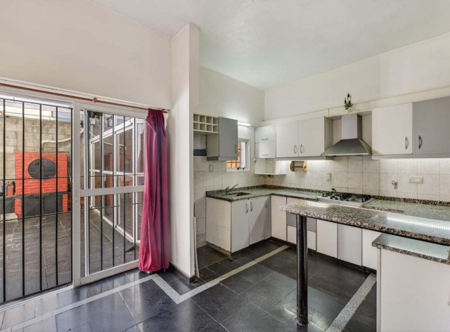 Foto de Venta PH 5 Amb con entrada ind. en Villa Libertad, imagen 2