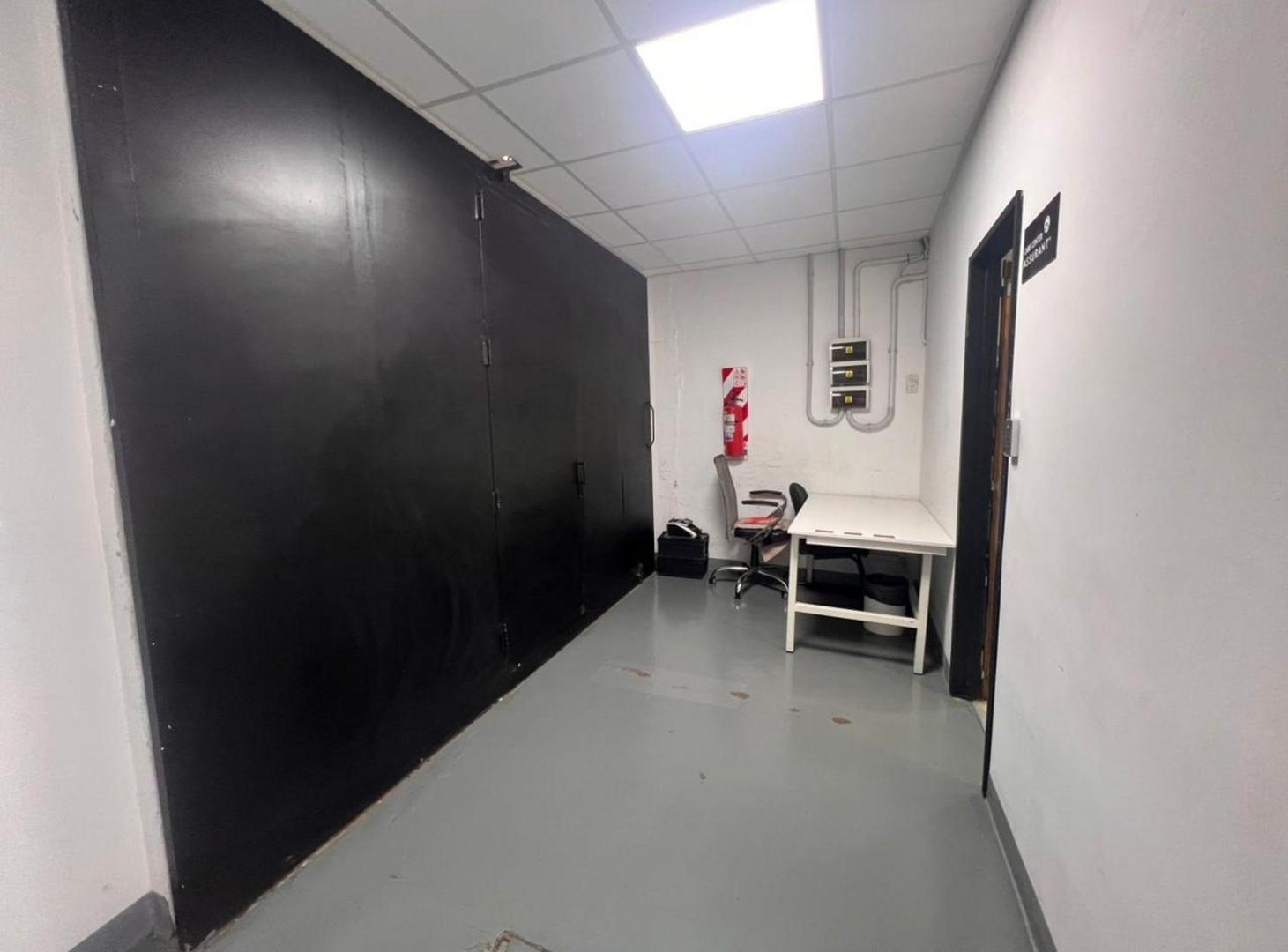 Foto de ALQUILER COMERCIAL DEPOSITO EN VILLA URQUIZA, imagen 2