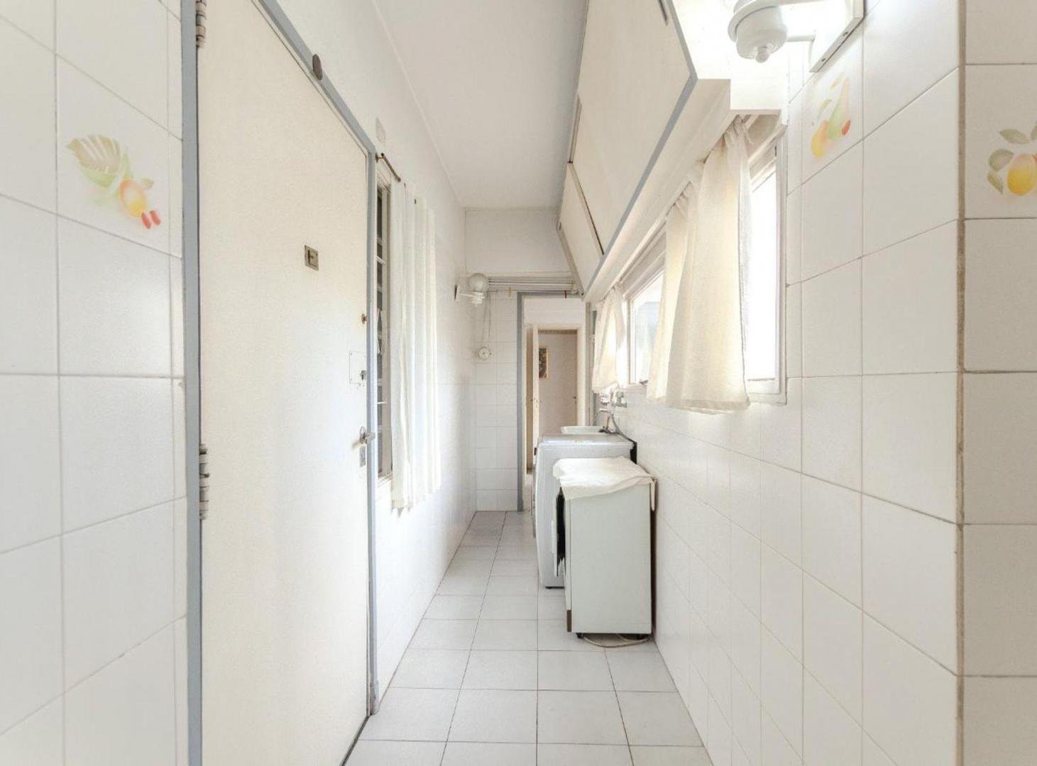 Foto de VENTA Departamento 4 Amb. C/ Dependencia RECOLETA, imagen 4