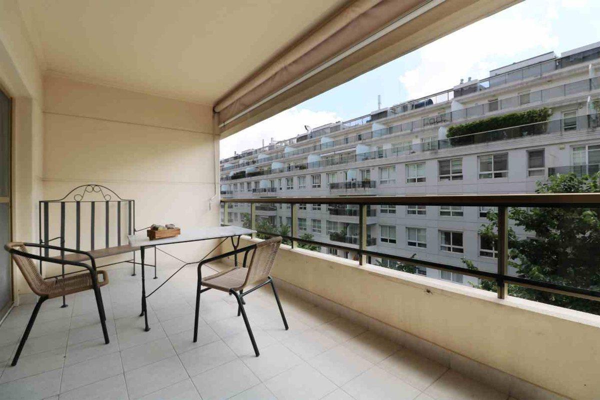 Foto de VENTA 4 AMB. CATEGORIA EN P.MADERO CON COCHERA, imagen 3